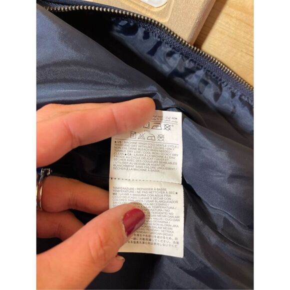 Old Navy Women's Quilted Vest in Demin Blue with Pockets Zip Up Size Small - Picture 9 of 11